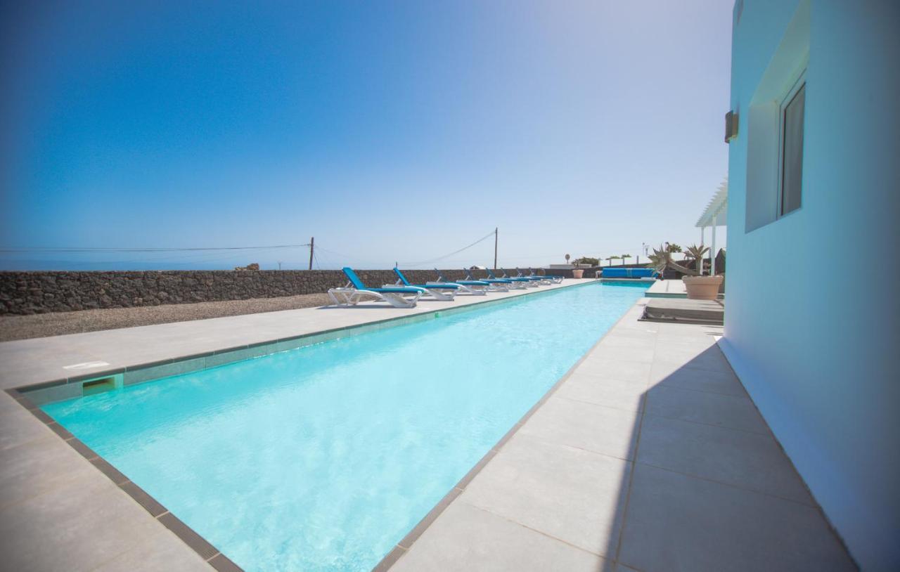 Villa Casa Conil With A Private 25 Meter Heated Pool Extérieur photo