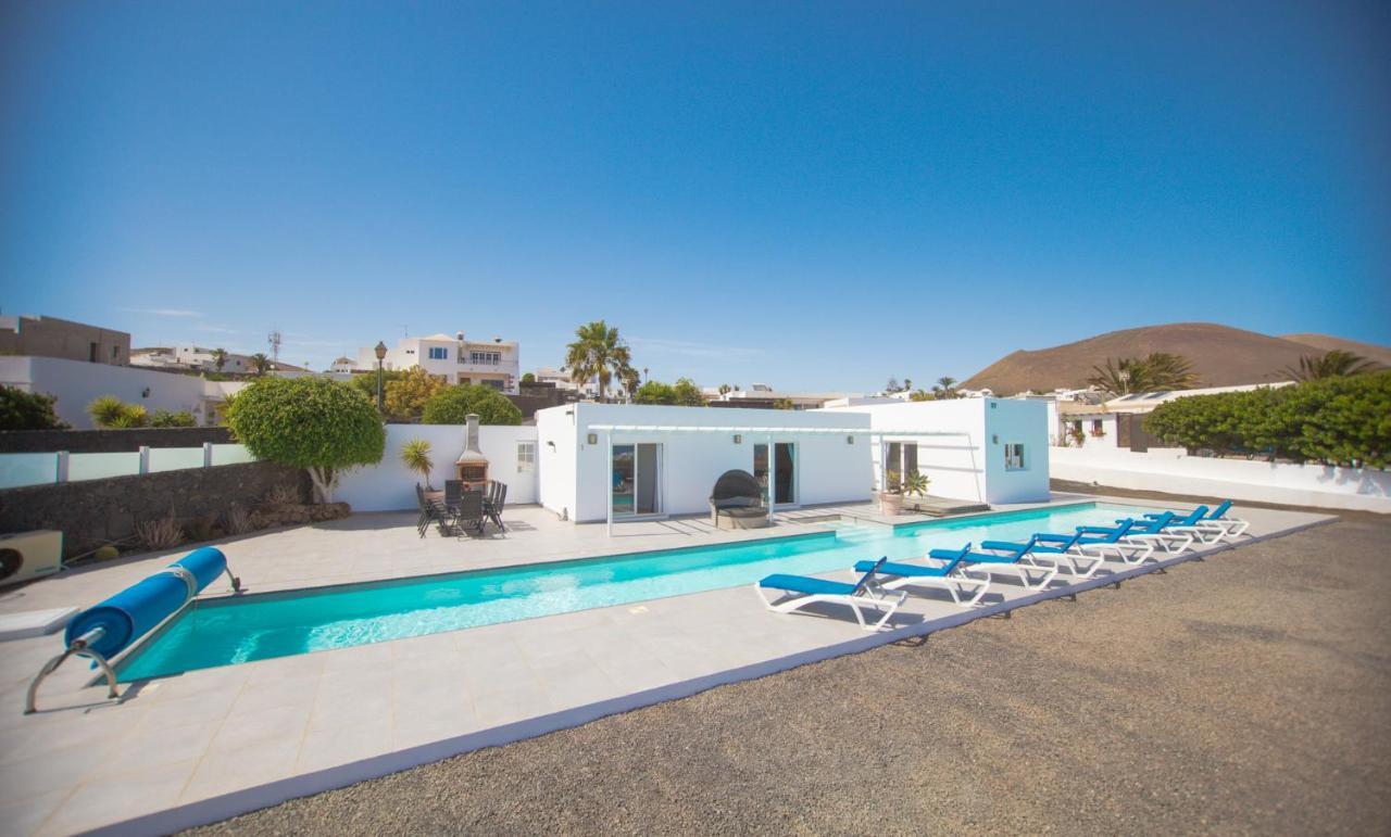 Villa Casa Conil With A Private 25 Meter Heated Pool Extérieur photo