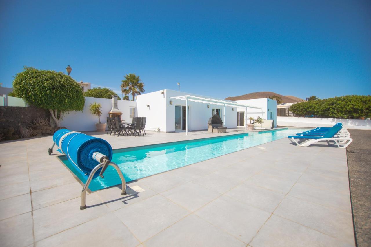 Villa Casa Conil With A Private 25 Meter Heated Pool Extérieur photo